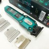 Аккумуляторная машинка для стрижки VGR V-900 с дисплеем, беспроводная для стрижки волос. Цвет: зеленый