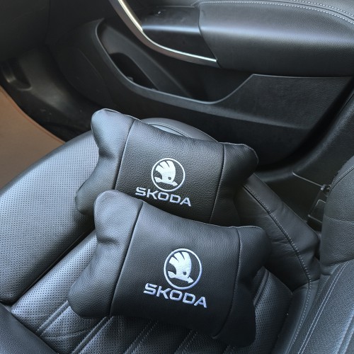 Автомобільні подушки 2 шт на підголівник Skoda / Шкода, з натуральної шкіри, стильний аксесуар для вашого авто